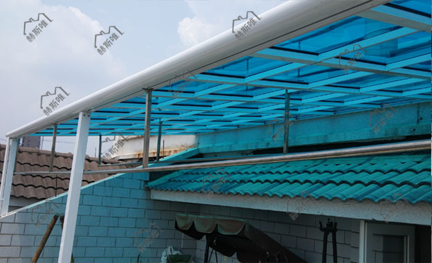 陽(yáng)臺(tái)窗戶遮陽(yáng)棚案例1 俞小姐